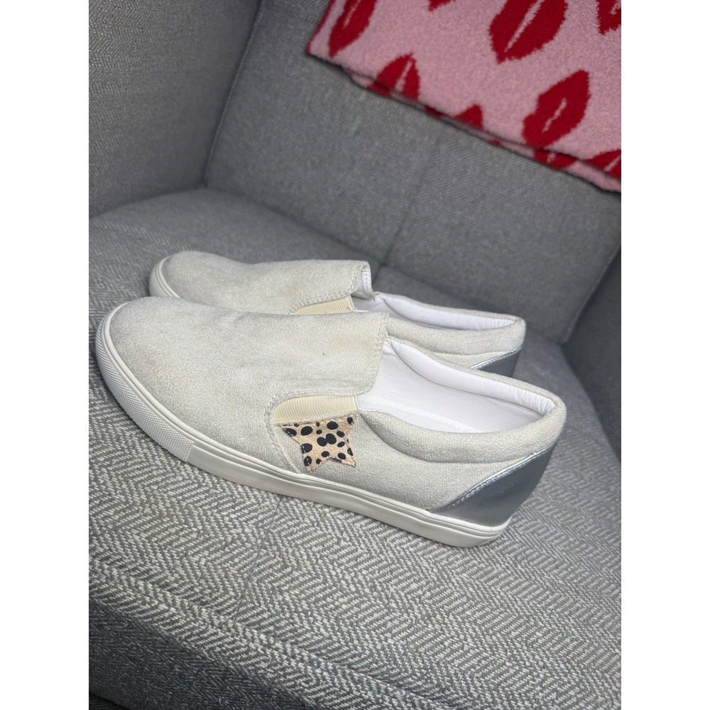 Let's See Style Los Angeles Cream Suede Leopard Star Slip On Sneakers 7.5 Silver